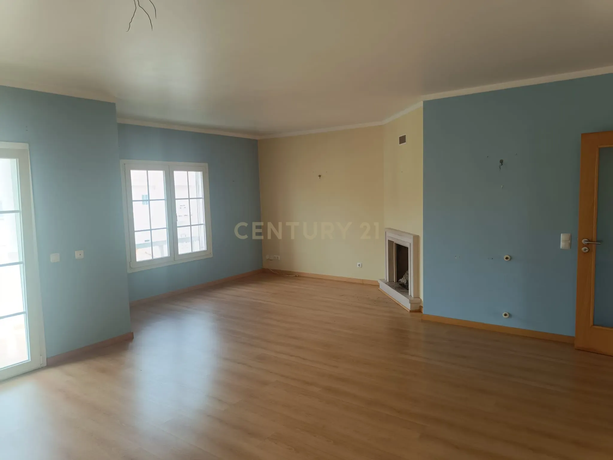 🏡 Apartamento Duplex T3/T4 na Ericeira – Vista Mar e Serra! 🌊⛰️ - Image 3